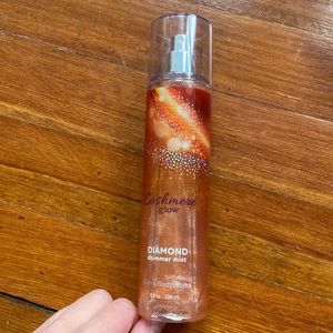 Brand new cashmere glow diamond shimmer mist
